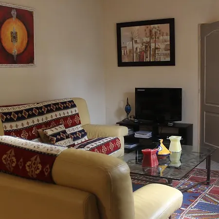 Maisons De Domaine La Chamade بيت للعطل كارْبُنْترا