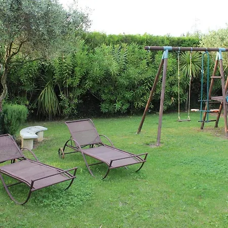 Maisons De Domaine La Chamade بيت للعطل *