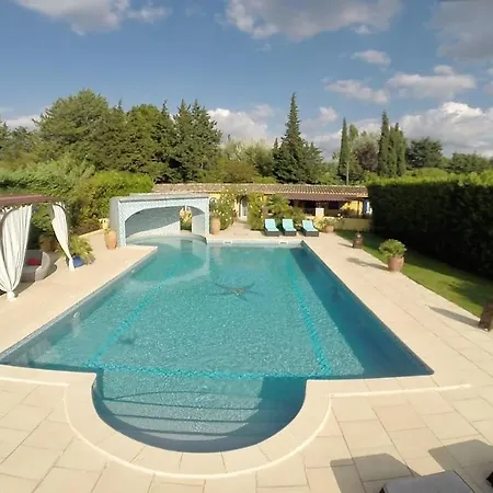 Maisons De Domaine La Chamade كارْبُنْترا